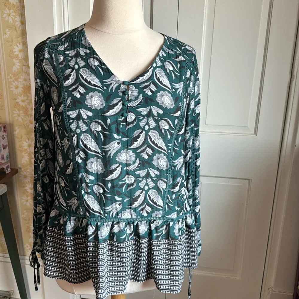 🦠 Cato Floral Geometric Boho style long sleeve V neck blouse 🦠